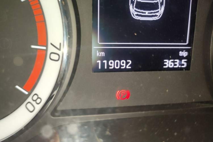 Used Skoda Kodiaq 2018 TSI330 5-Seater Two-Wheel-Drive Luxury Edition Odometer Close Up
