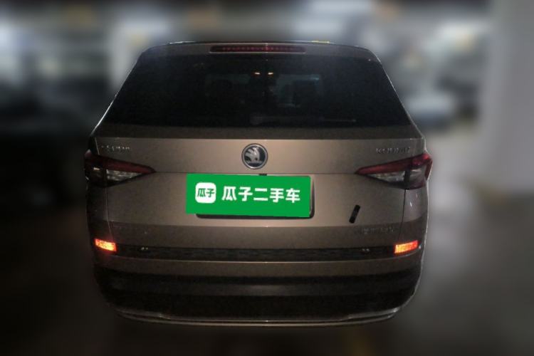 Used Skoda Kodiaq 2018 Facelifted TSI330 5-Seater Two-Wheel-Drive Luxury Enjoyment Edition Rear