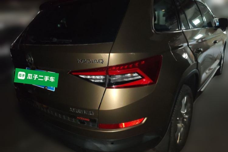 Used Skoda Kodiaq 2018 Facelifted TSI330 5-Seater Two-Wheel-Drive Comfort Edition Rear Right 45 Deg