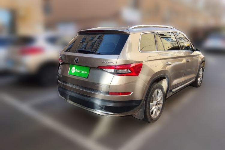 Used Skoda Kodiaq 2018 Facelifted TSI330 5-Seater Two-Wheel-Drive Luxury Enjoyment Edition Rear Right 45 Deg