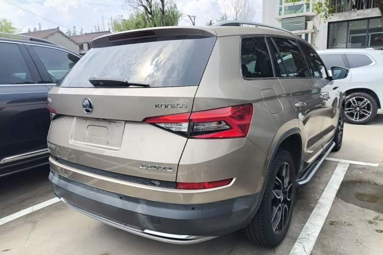 Used Skoda Kodiaq 2018 Restyled TSI330 7-Seater Two-Wheel Drive Luxury Enjoyment Edition Rear Right 45 Deg