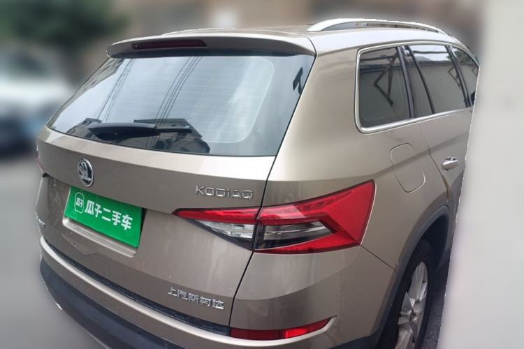 Used Skoda Kodiaq 2018 Facelifted TSI330 5-Seater Two-Wheel-Drive Luxury Enjoyment Edition Rear Right 45 Deg