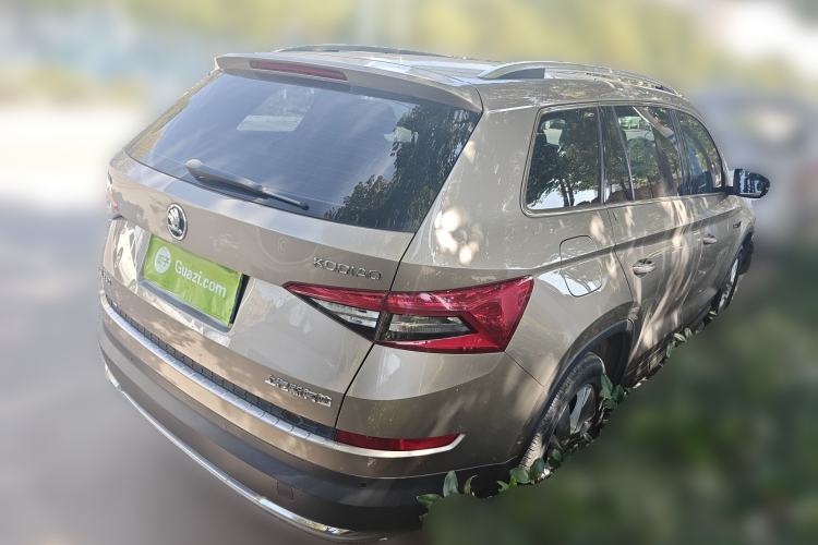 Used Skoda Kodiaq 2018 Facelifted TSI330 5-Seater Two-Wheel-Drive Luxury Enjoyment Edition Rear Right 45 Deg