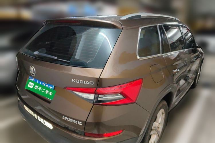 Used Skoda Kodiaq 2018 Facelifted TSI330 5-Seater Two-Wheel-Drive Luxury Enjoyment Edition Rear Right 45 Deg