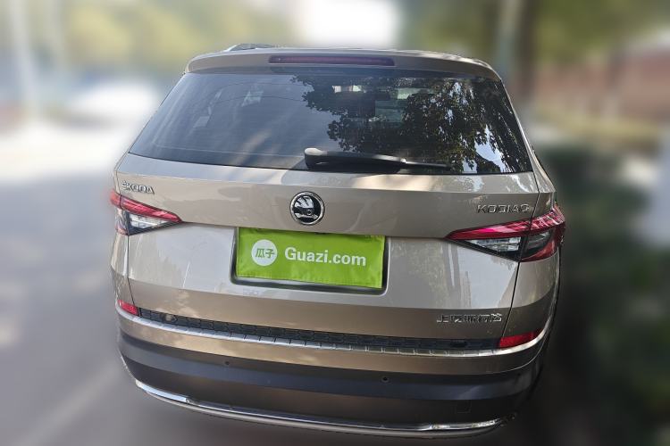 Used Skoda Kodiaq 2018 Facelifted TSI330 5-Seater Two-Wheel-Drive Luxury Enjoyment Edition Rear