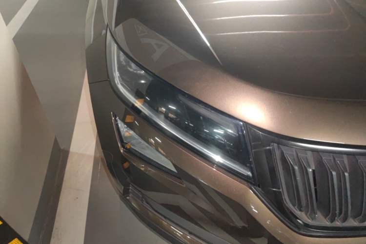 Used Skoda Kodiaq 2018 Restyled TSI330 7-Seater Two-Wheel Drive Luxury Enjoyment Edition Right Front Headlight
