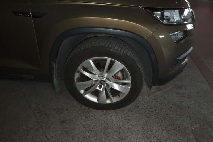 Used Skoda Kodiaq 2018 Facelifted TSI330 5-Seater Two-Wheel-Drive Comfort Edition Right Front Wheel Hub