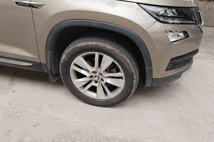 Used Skoda Kodiaq 2018 TSI330 5-Seater Two-Wheel-Drive Luxury Enjoyment Edition Right Front Wheel Hub