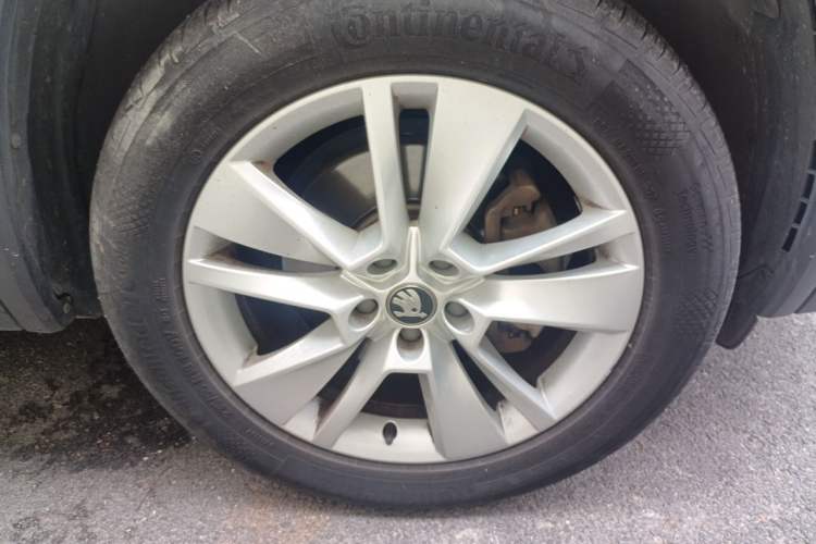 Used Skoda Kodiaq 2018 Facelifted TSI330 5-Seater Two-Wheel-Drive Luxury Enjoyment Edition Right Front Wheel Hub