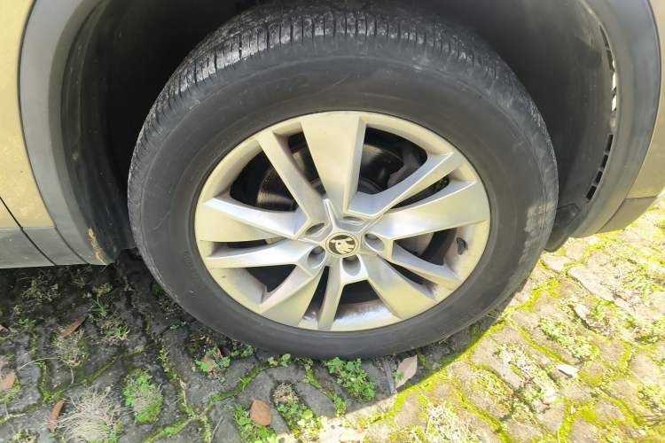 Used Skoda Kodiaq 2018 Facelifted TSI330 5-Seater Two-Wheel-Drive Luxury Enjoyment Edition Right Front Wheel Hub