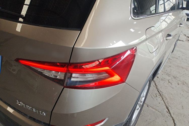 Used Skoda Kodiaq 2018 Facelifted TSI330 5-Seater Two-Wheel-Drive Luxury Enjoyment Edition Right Rear Taillight