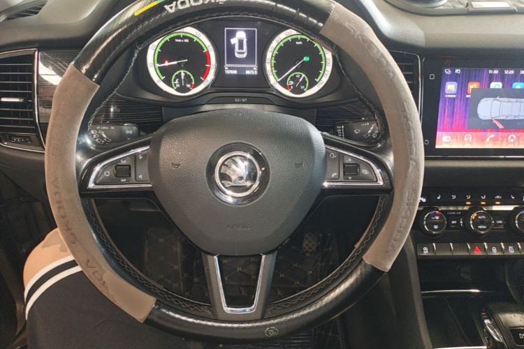 Used Skoda Kodiaq 2018 Facelifted TSI330 5-Seater Two-Wheel-Drive Luxury Enjoyment Edition Steering Wheel