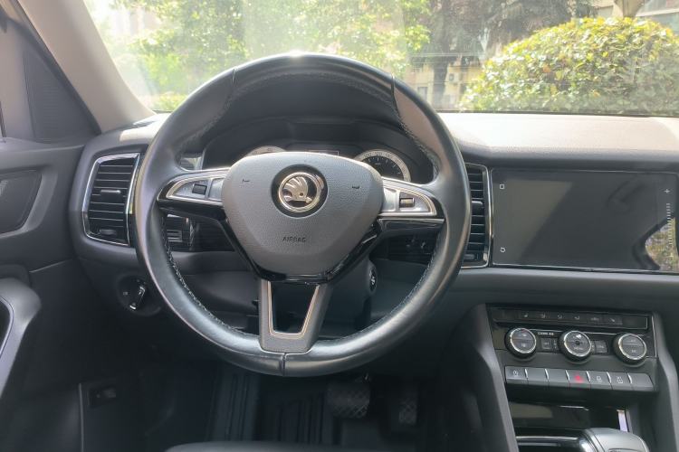 Used Skoda Kodiaq 2018 Facelifted TSI330 5-Seater Two-Wheel-Drive Luxury Enjoyment Edition Steering Wheel