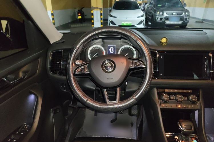 Used Skoda Kodiaq 2018 Facelifted TSI330 5-Seater Two-Wheel-Drive Luxury Enjoyment Edition Steering Wheel