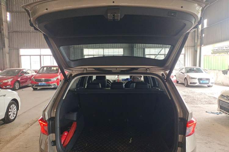 Used Skoda Kodiaq 2018 Facelifted TSI330 5-Seater Two-Wheel-Drive Luxury Enjoyment Edition Trunk