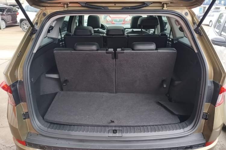 Used Skoda Kodiaq 2018 TSI330 7-Seater Two-Wheel-Drive Luxury Enjoyment Edition Trunk