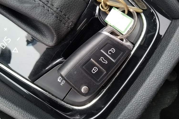 Used Skoda Kodiaq 2018 Facelifted TSI330 5-Seater Two-Wheel-Drive Luxury Enjoyment Edition Vehicle Key