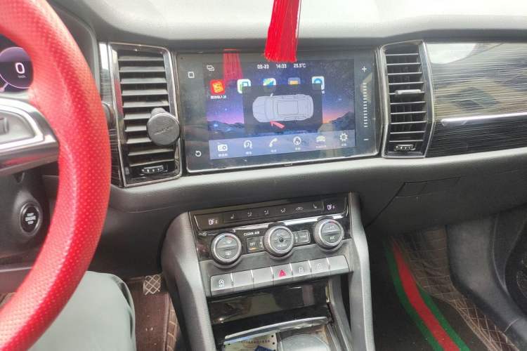 Used Skoda Kodiaq 2018 Facelifted TSI330 5-Seater Two-Wheel-Drive Luxury Enjoyment Edition Audio And AC Panel