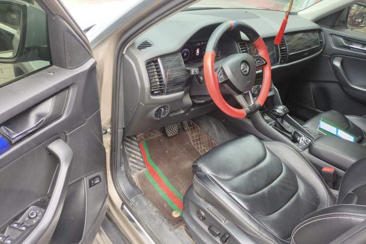 Used Skoda Kodiaq 2018 Facelifted TSI330 5-Seater Two-Wheel-Drive Luxury Enjoyment Edition Driver Seat