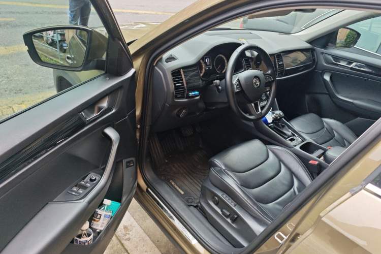 Used Skoda Kodiaq 2018 Facelifted TSI330 5-Seater Two-Wheel-Drive Luxury Enjoyment Edition Driver Seat