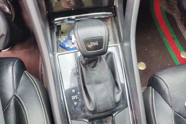 Used Skoda Kodiaq 2018 Facelifted TSI330 5-Seater Two-Wheel-Drive Luxury Enjoyment Edition Gear Lever