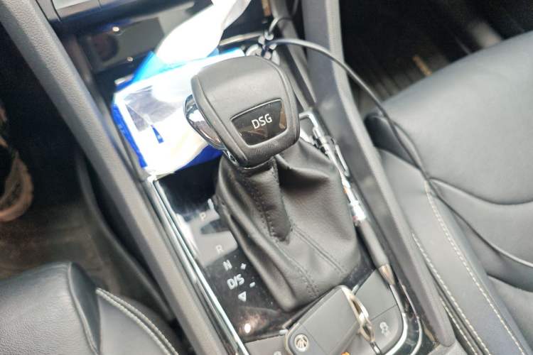 Used Skoda Kodiaq 2018 Facelifted TSI330 5-Seater Two-Wheel-Drive Luxury Enjoyment Edition Gear Lever