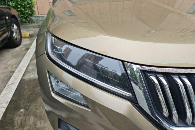 Used Skoda Kodiaq 2018 Facelifted TSI330 5-Seater Two-Wheel-Drive Luxury Enjoyment Edition Right Front Headlight