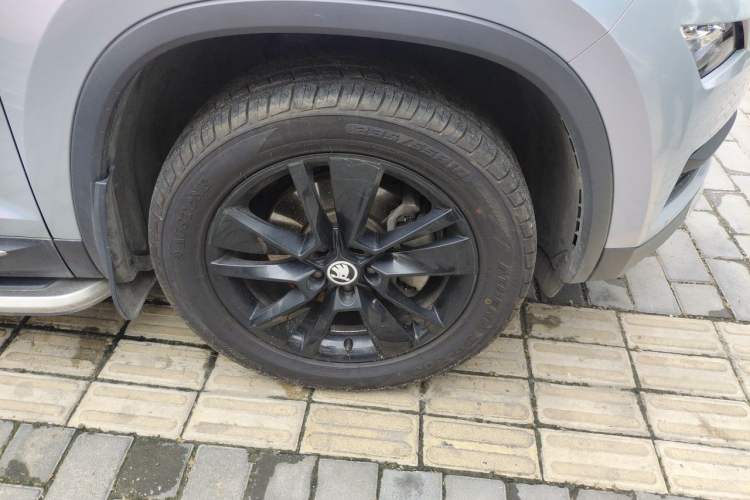Used Skoda Kodiaq 2018 Facelifted TSI330 5-Seater Two-Wheel-Drive Luxury Enjoyment Edition Right Front Wheel Hub