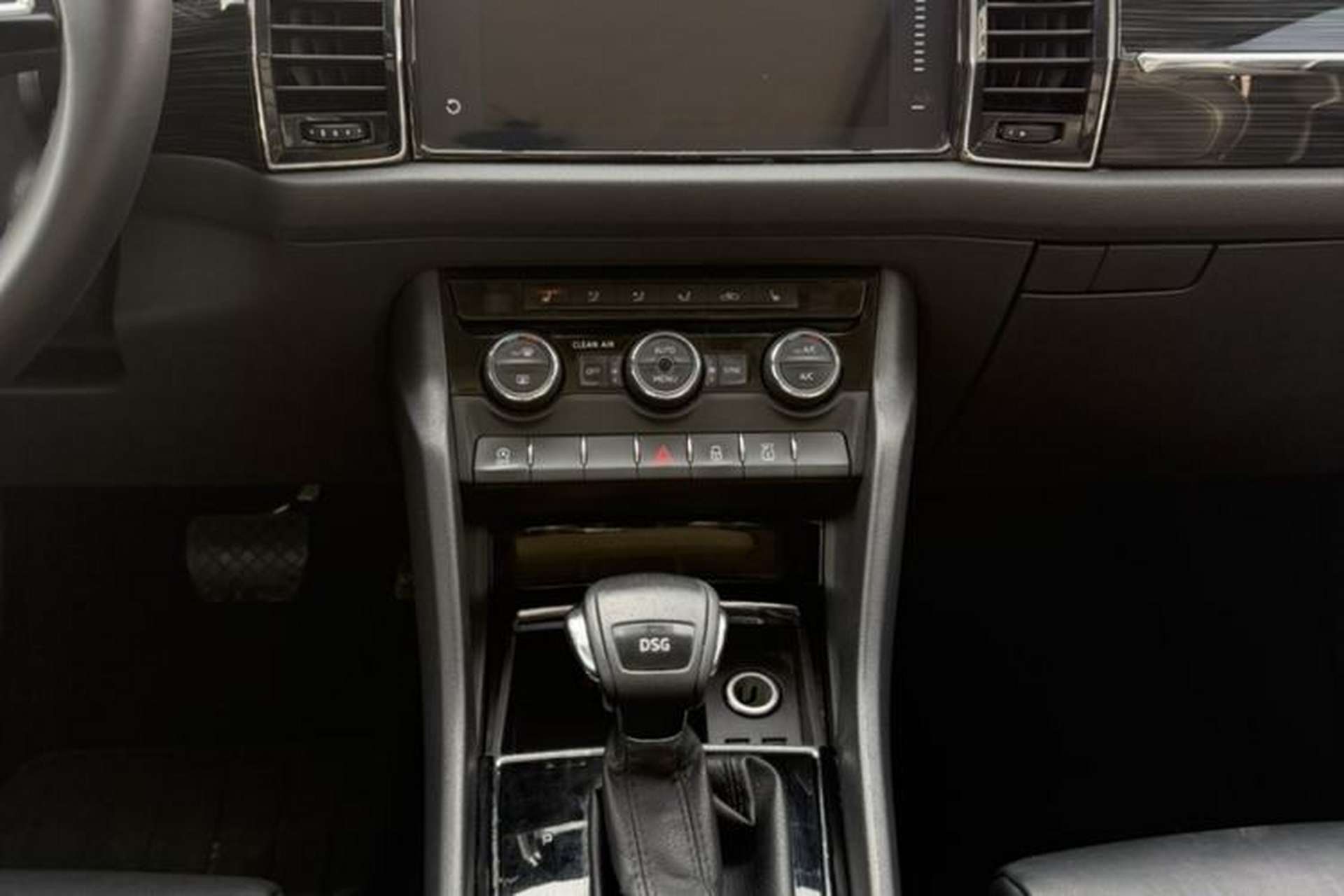 Used Skoda Kodiaq 2018 TSI330 7-Seater Two-Wheel-Drive Luxury Enjoyment Edition Audio And AC Panel