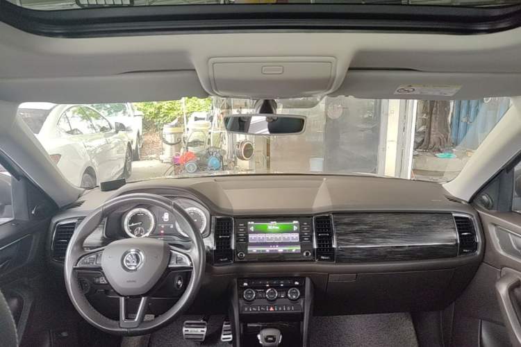 Used Skoda Kodiaq 2018 TSI380 7-Seater Four-Wheel-Drive Flagship Edition Center Console
