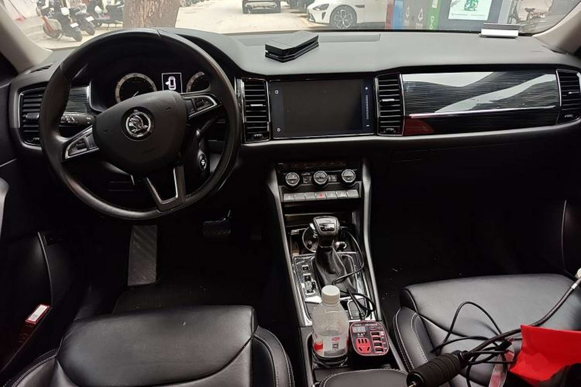 Used Skoda Kodiaq 2018 Facelifted TSI330 5-Seater Two-Wheel-Drive Luxury Enjoyment Edition Center Console