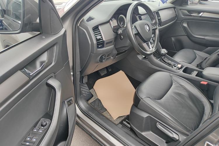 Used Skoda Kodiaq 2018 TSI330 5-Seater Two-Wheel-Drive Luxury Edition Driver Seat