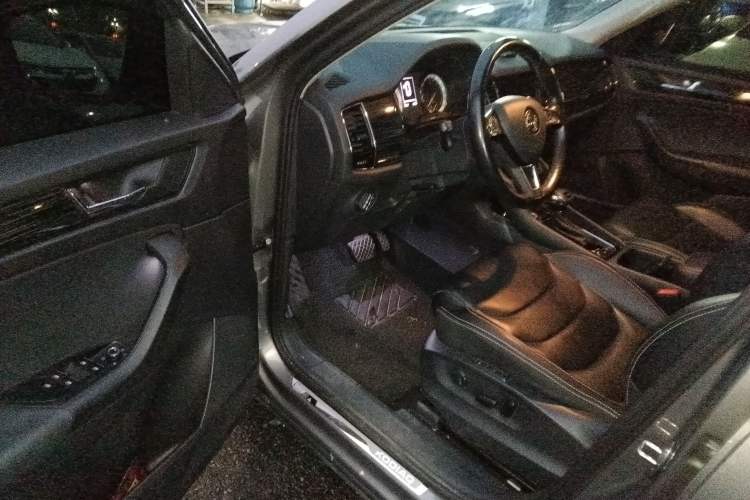 Used Skoda Kodiaq 2018 Facelifted TSI330 5-Seater Two-Wheel-Drive Luxury Enjoyment Edition Driver Seat