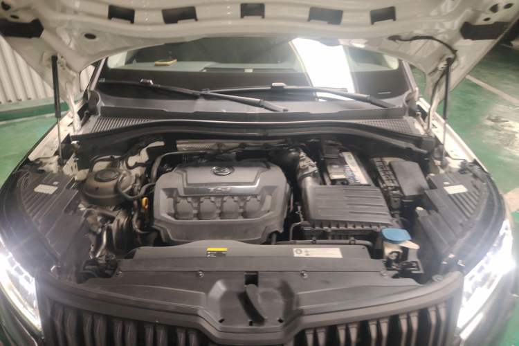 Used Skoda Kodiaq 2018 Restyled TSI330 7-Seater Two-Wheel Drive Luxury Tech Edition Engine Bay