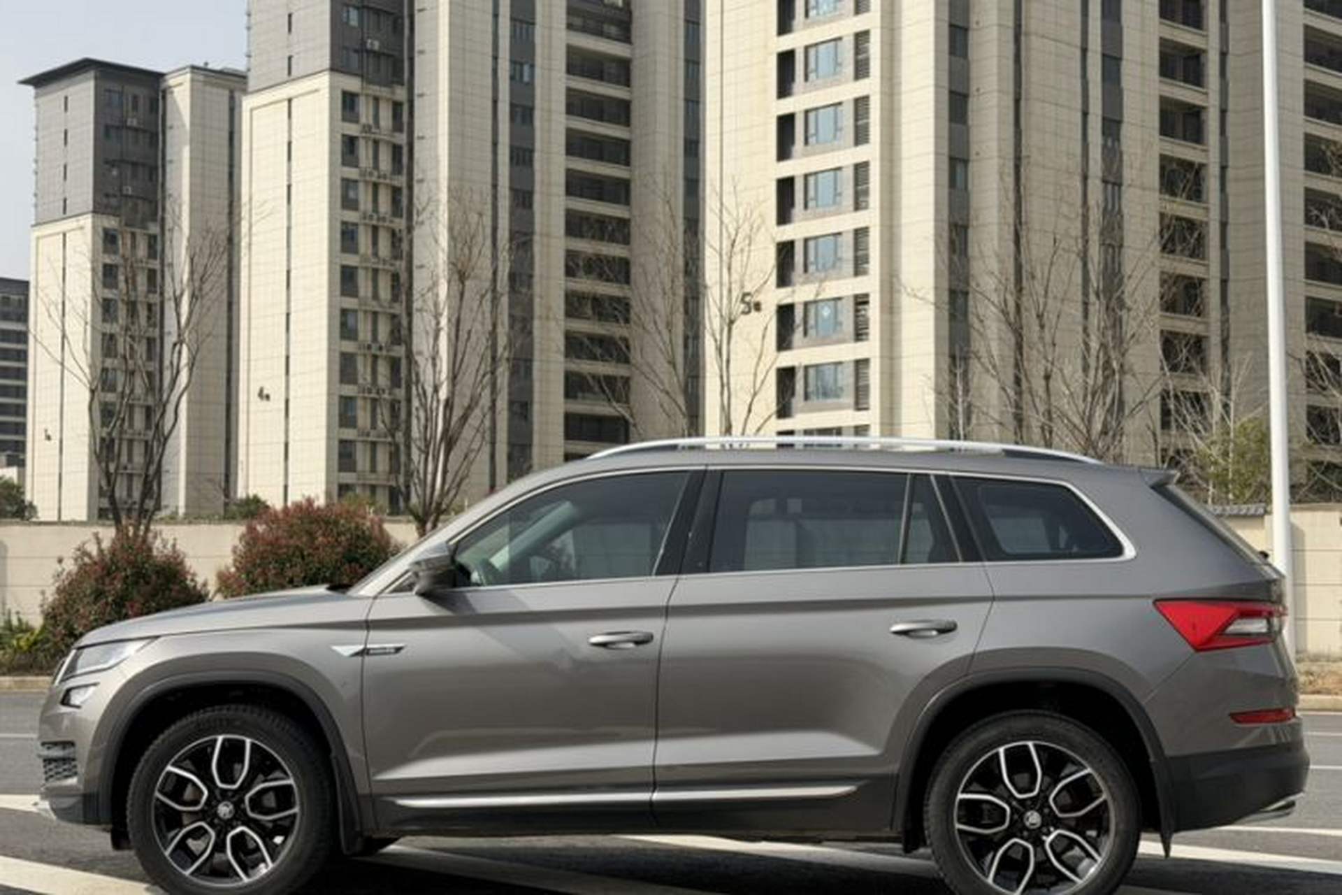 Used Skoda Kodiaq 2018 TSI330 7-Seater Two-Wheel-Drive Luxury Enjoyment Edition Exterior 12