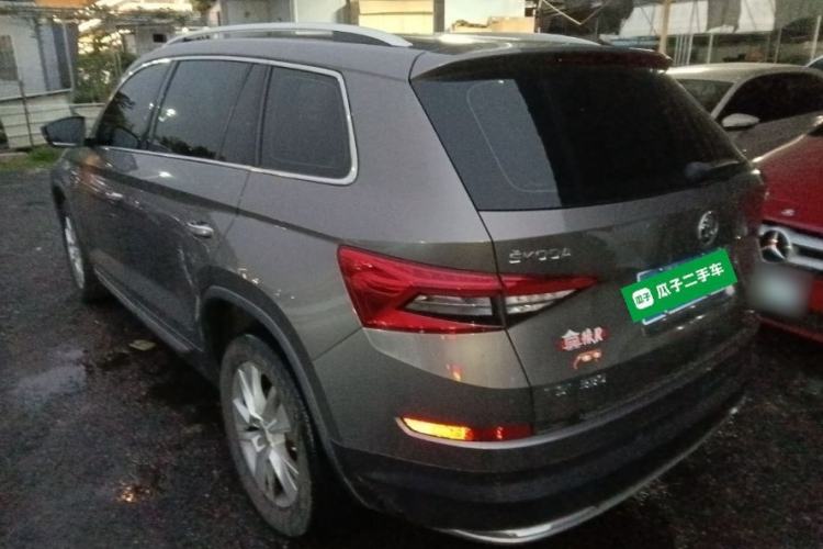 Used Skoda Kodiaq 2018 Facelifted TSI330 5-Seater Two-Wheel-Drive Luxury Enjoyment Edition Exterior 2
