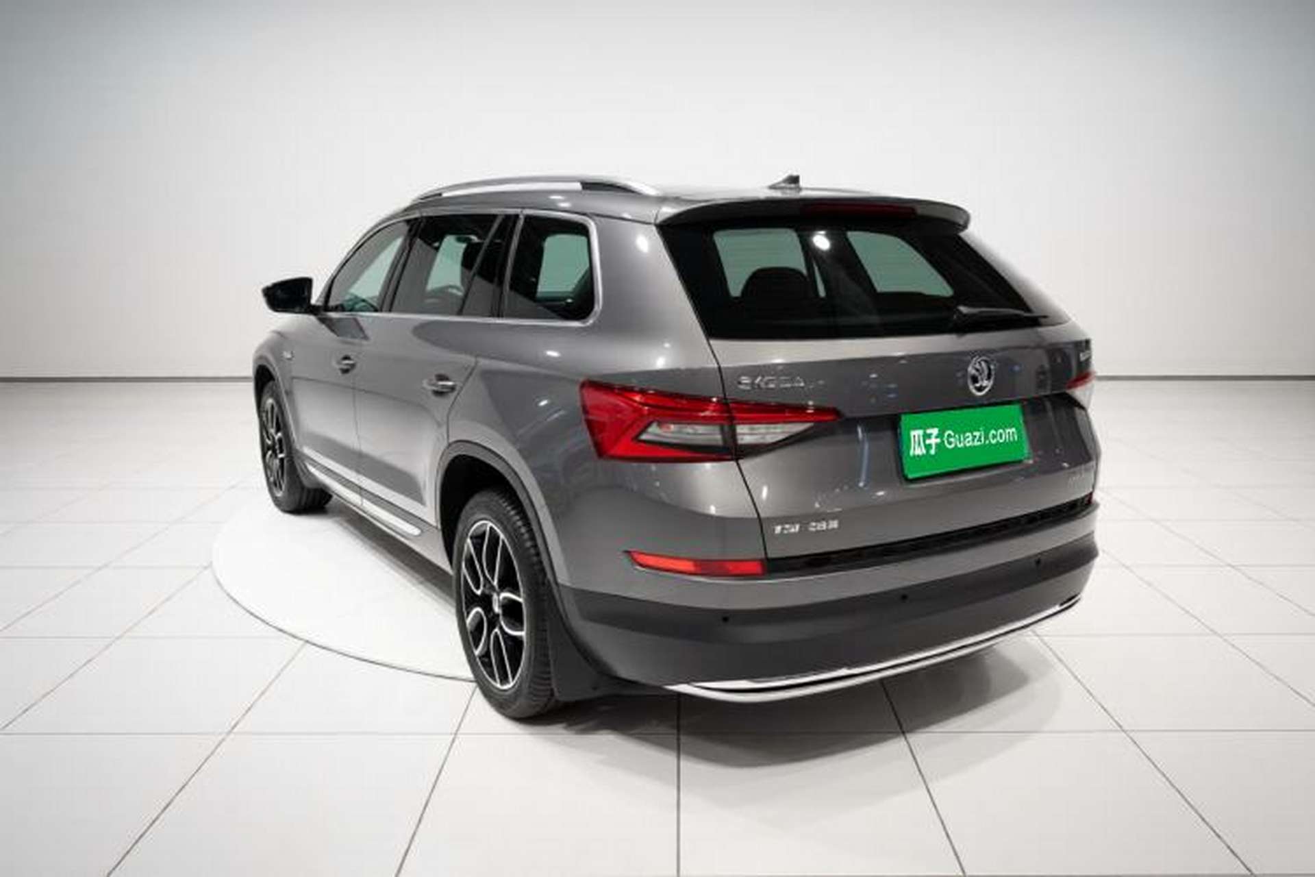 Used Skoda Kodiaq 2018 TSI330 7-Seater Two-Wheel-Drive Luxury Enjoyment Edition Exterior 3