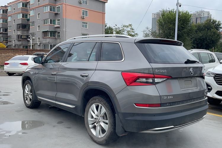 Used Skoda Kodiaq 2018 TSI330 7-Seater Two-Wheel-Drive Luxury Enjoyment Edition Exterior 3