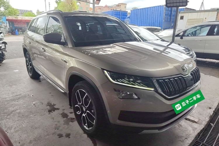 Used Skoda Kodiaq 2018 TSI380 7-Seater Four-Wheel-Drive Flagship Edition Front Right 45 Deg