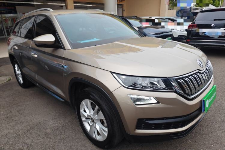 Used Skoda Kodiaq 2018 Facelifted TSI330 5-Seater Two-Wheel-Drive Comfort Edition Front Right 45 Deg