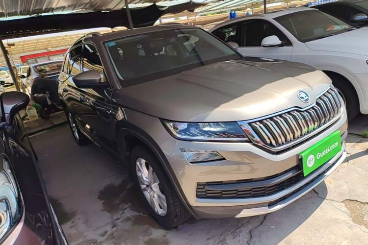 Used Skoda Kodiaq 2018 Facelifted TSI330 5-Seater Two-Wheel-Drive Luxury Enjoyment Edition Front Right 45 Deg