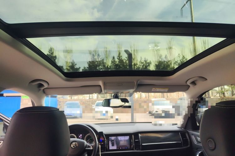 Used Skoda Kodiaq 2018 Facelifted TSI330 5-Seater Two-Wheel-Drive Luxury Enjoyment Edition Headliner