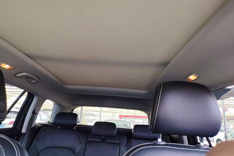 Used Skoda Kodiaq 2018 Facelifted TSI330 5-Seater Two-Wheel-Drive Luxury Enjoyment Edition Headliner