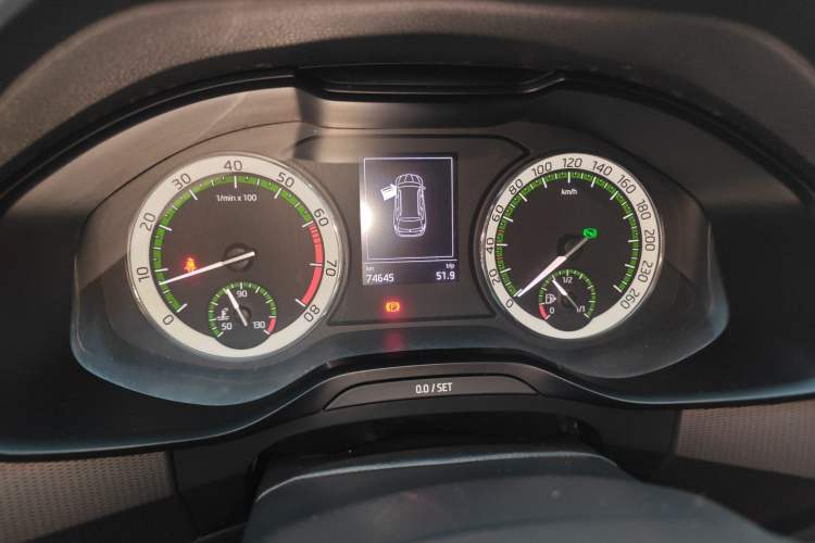 Used Skoda Kodiaq 2018 Facelifted TSI330 5-Seater Two-Wheel-Drive Comfort Edition Instrument Cluster
