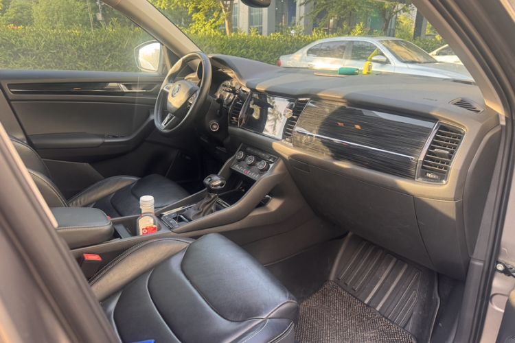 Used Skoda Kodiaq 2018 Restyled TSI330 7-Seater Two-Wheel Drive Luxury Enjoyment Edition Interior 1