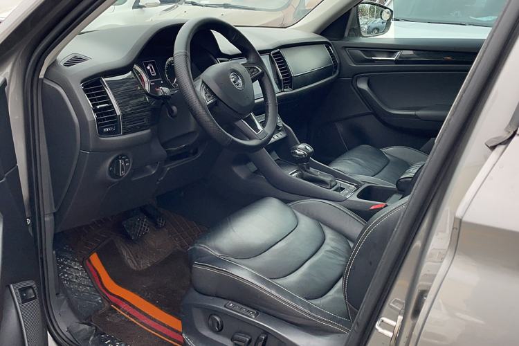 Used Skoda Kodiaq 2018 TSI330 7-Seater Two-Wheel-Drive Luxury Enjoyment Edition Interior 1