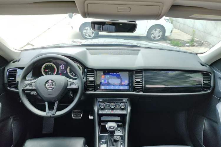 Used Skoda Kodiaq 2018 Restyled TSI330 7-Seater Two-Wheel Drive Luxury Enjoyment Edition Interior 1
