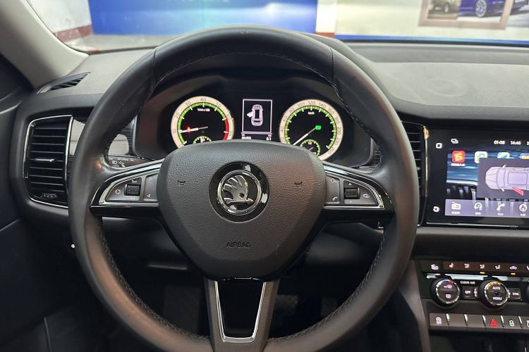 Used Skoda Kodiaq 2018 Facelifted TSI330 5-Seater Two-Wheel-Drive Luxury Enjoyment Edition Interior 2