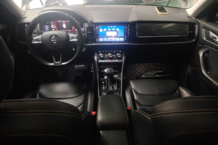 Used Skoda Kodiaq 2018 Restyled TSI330 7-Seater Two-Wheel Drive Luxury Tech Edition Interior 2