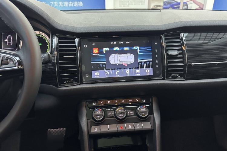 Used Skoda Kodiaq 2018 Facelifted TSI330 5-Seater Two-Wheel-Drive Luxury Enjoyment Edition Interior 3